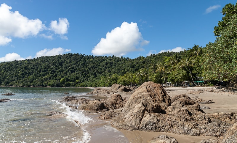 Strand an der Etty Bay