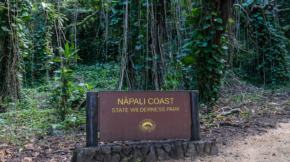 Schild am Startpunkt des Kalalau Trails