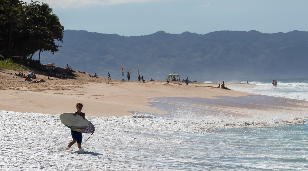 Surfer am Sunset Beach von Hawaii