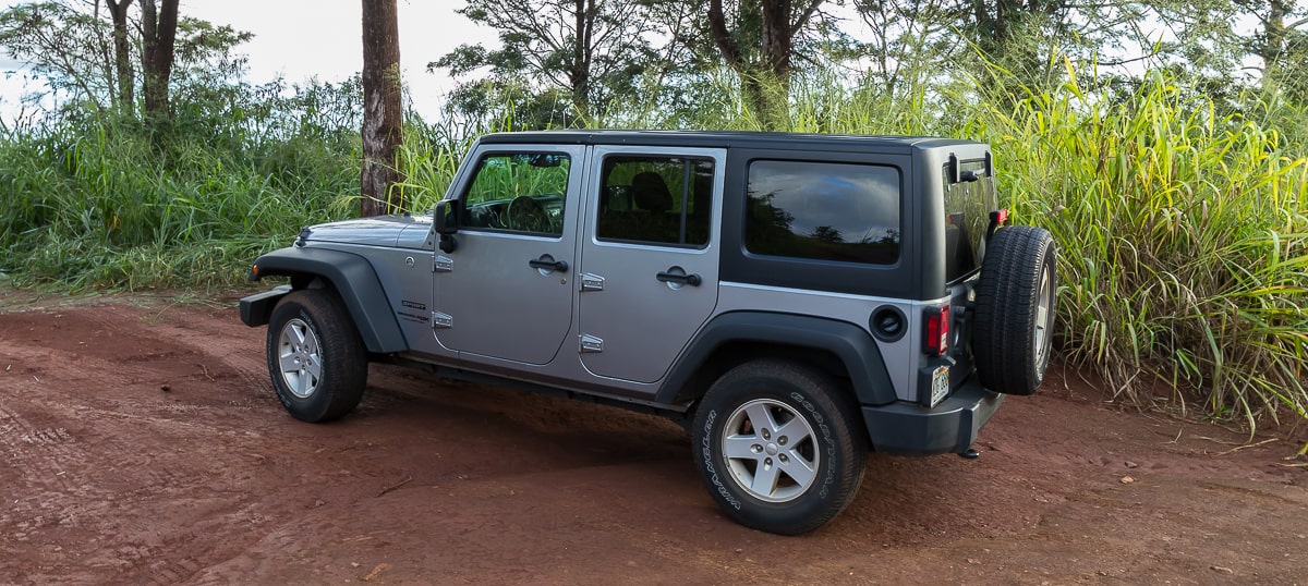 Jeep Wrangler im Waimea Canyon