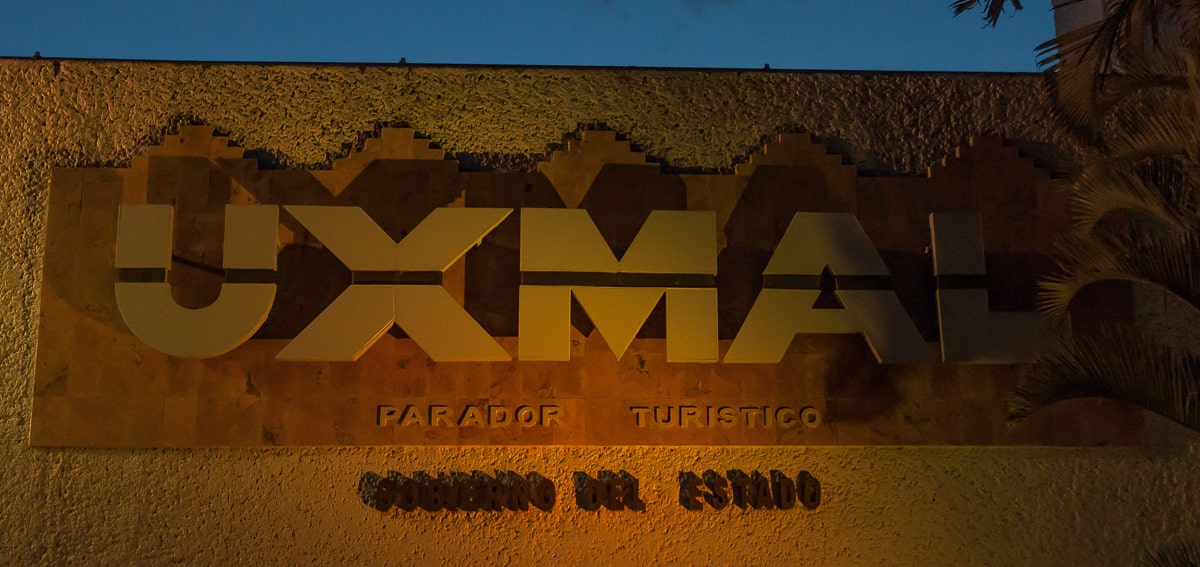 Uxmal Lichtshow am Abend