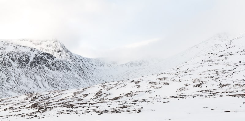 Wunderbare schottische Winterlandschaft