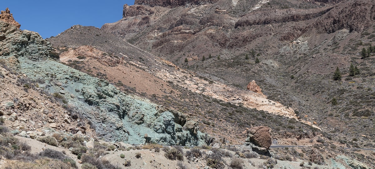 Grüne Lava im Teide Nationalpark an der TF-21