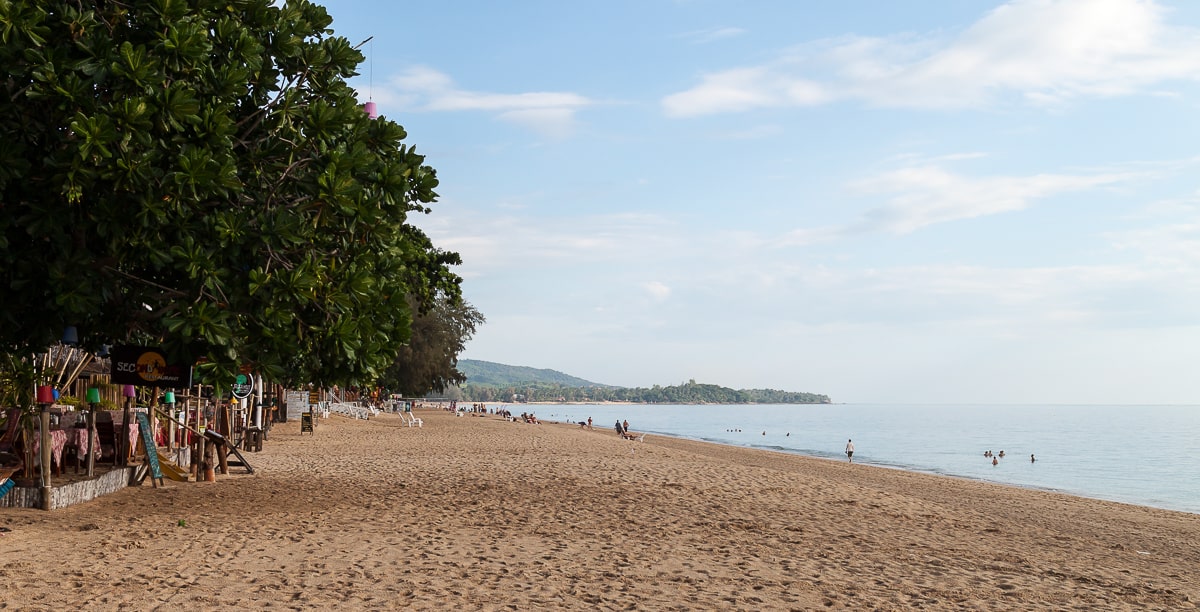Long Beach auf Ko Lanta am frühen Morgen