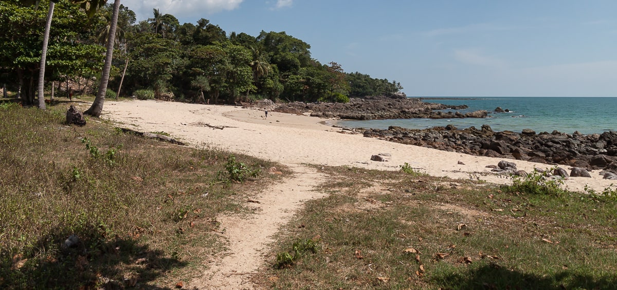 Versteckter Strand nahe des Relay Beach